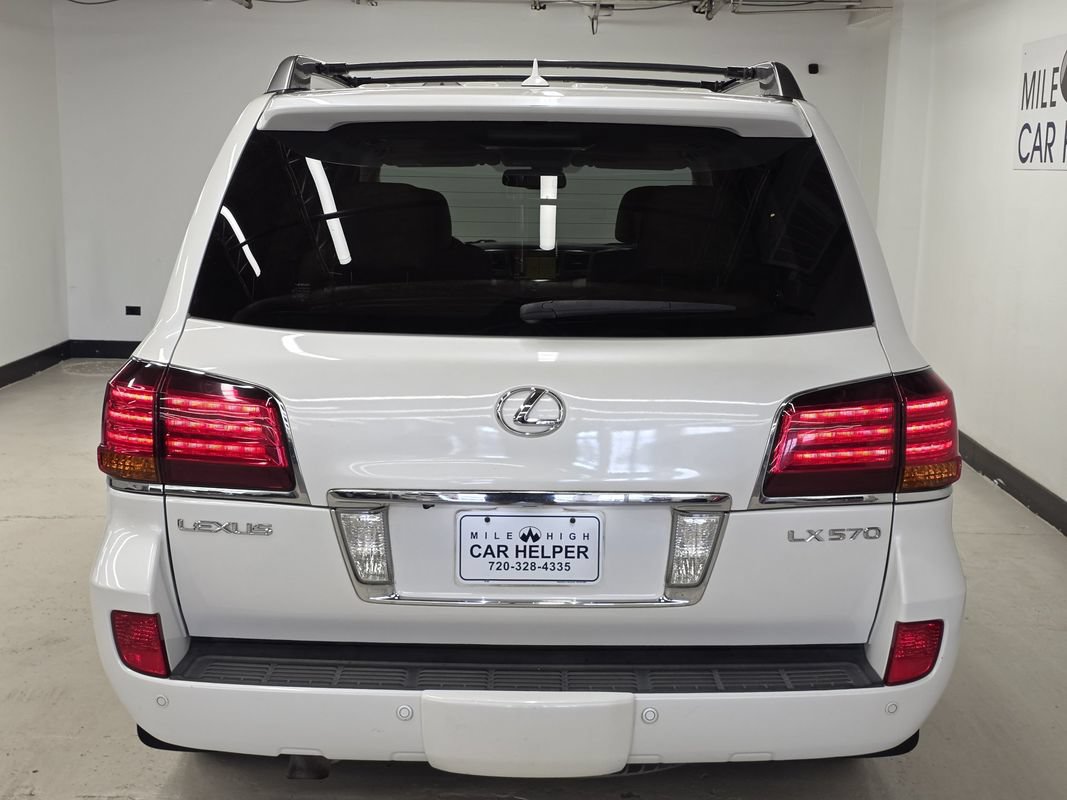 Used 2010 Lexus LX 570 4WD w/ Luxury Pkg image 9
