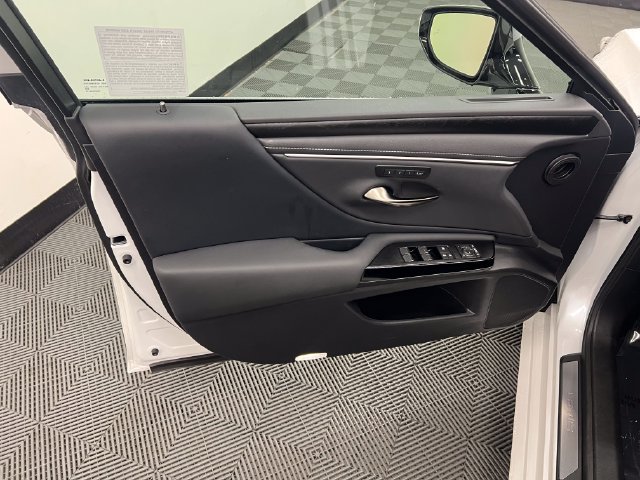 Certified 2025 Lexus ES 300h w/ Premium Package FWD image 9
