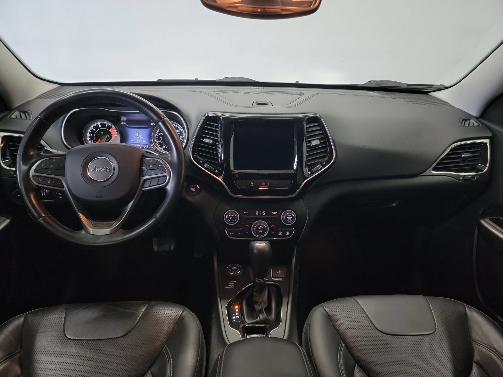 Used 2020 Jeep Cherokee Limited AWD/4WD image 15