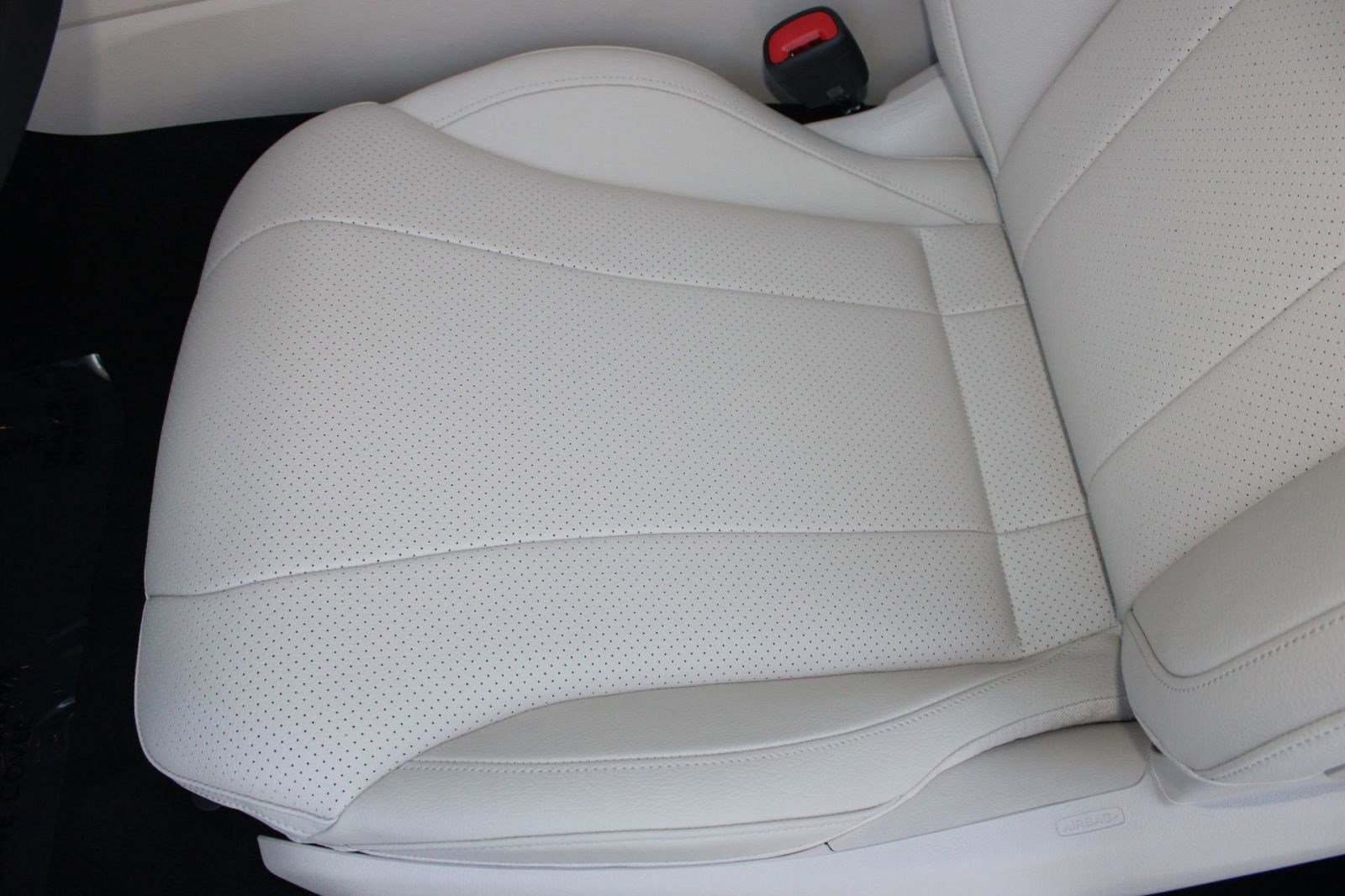 Used 2026 Mercedes-Benz CLE 300 4MATIC Coupe image 13