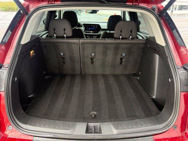 Used 2025 Chevrolet TrailBlazer LT w/ Convenience Package FWD image 5