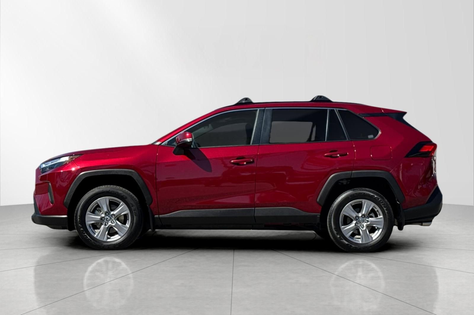 Used 2025 Toyota RAV4 XLE w/ Convenience Package AWD/4WD image 7