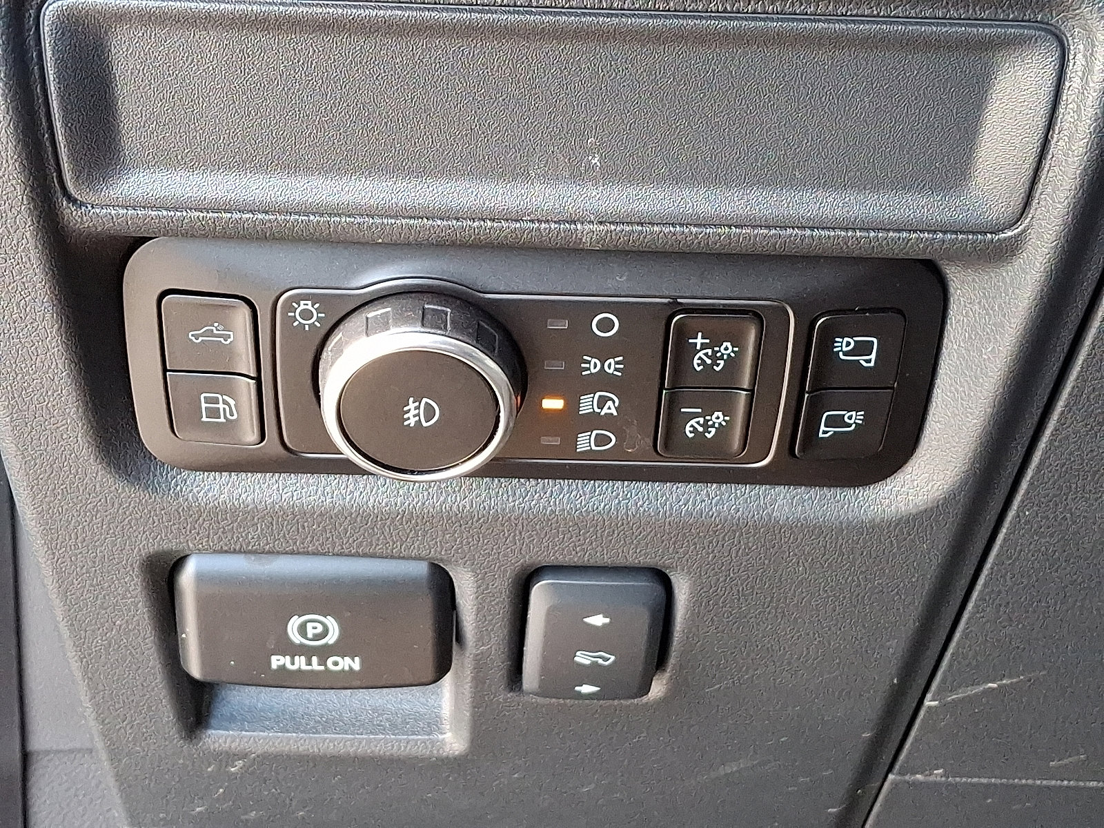 Certified 2025 Ford F150 Lariat w/ Equipment Group 501A Mid image 26