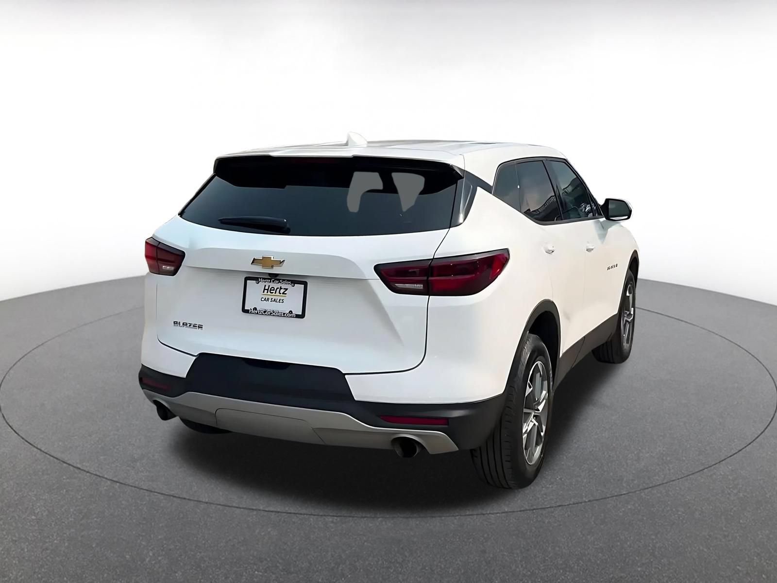 Used 2025 Chevrolet Blazer LT FWD image 13