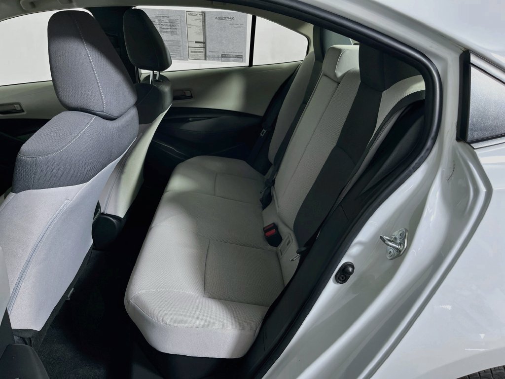 Used 2022 Toyota Corolla LE FWD image 25
