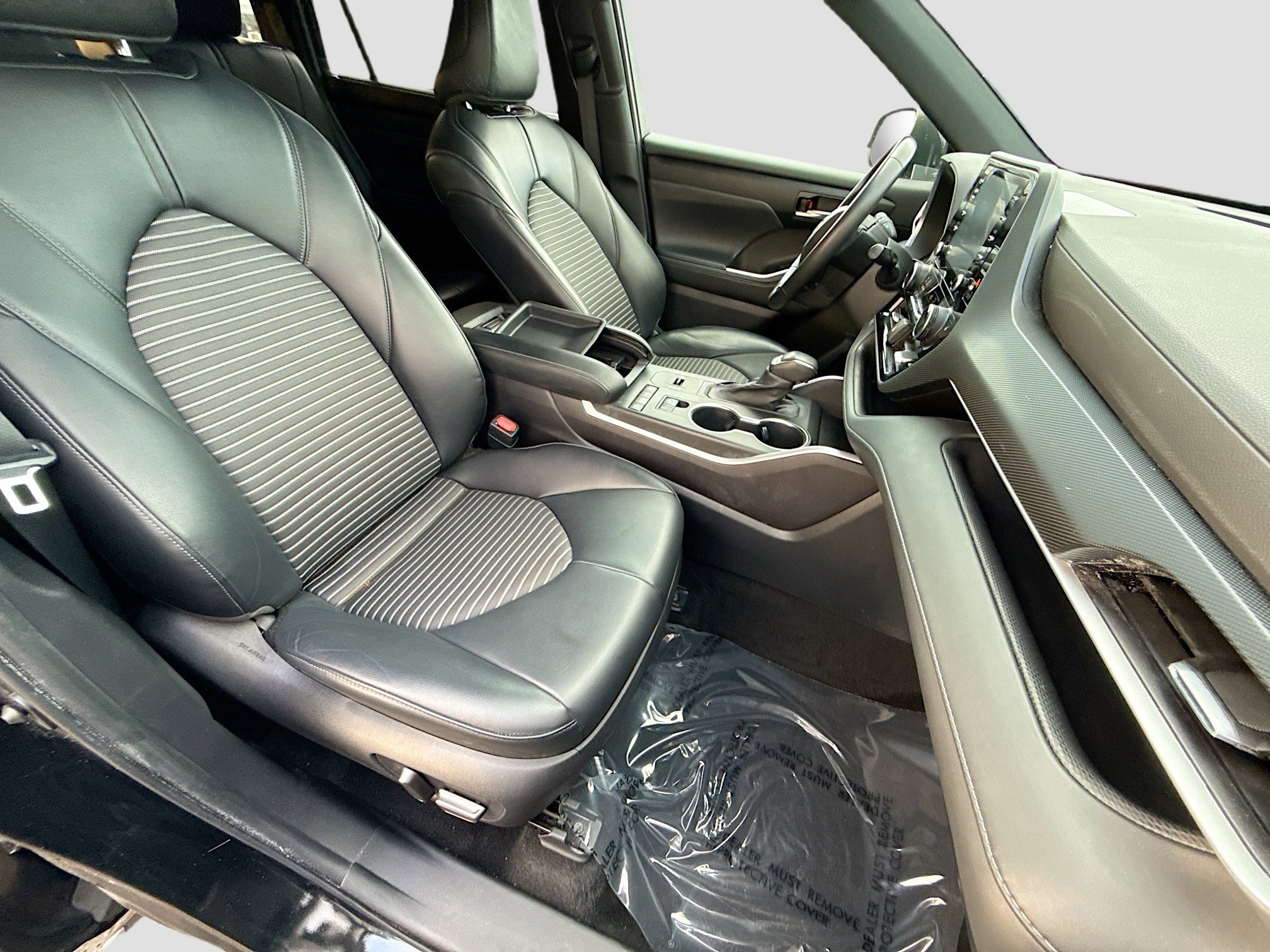 Used 2022 Toyota Highlander XSE image 14