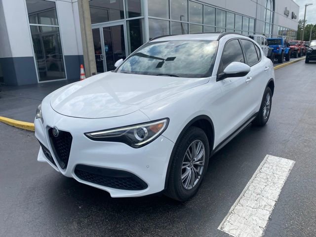 Used 2022 Alfa Romeo Stelvio Sprint RWD image 4