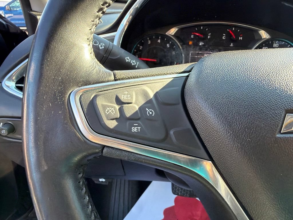 Used 2017 Chevrolet Malibu LT w/ Leather Package FWD image 18