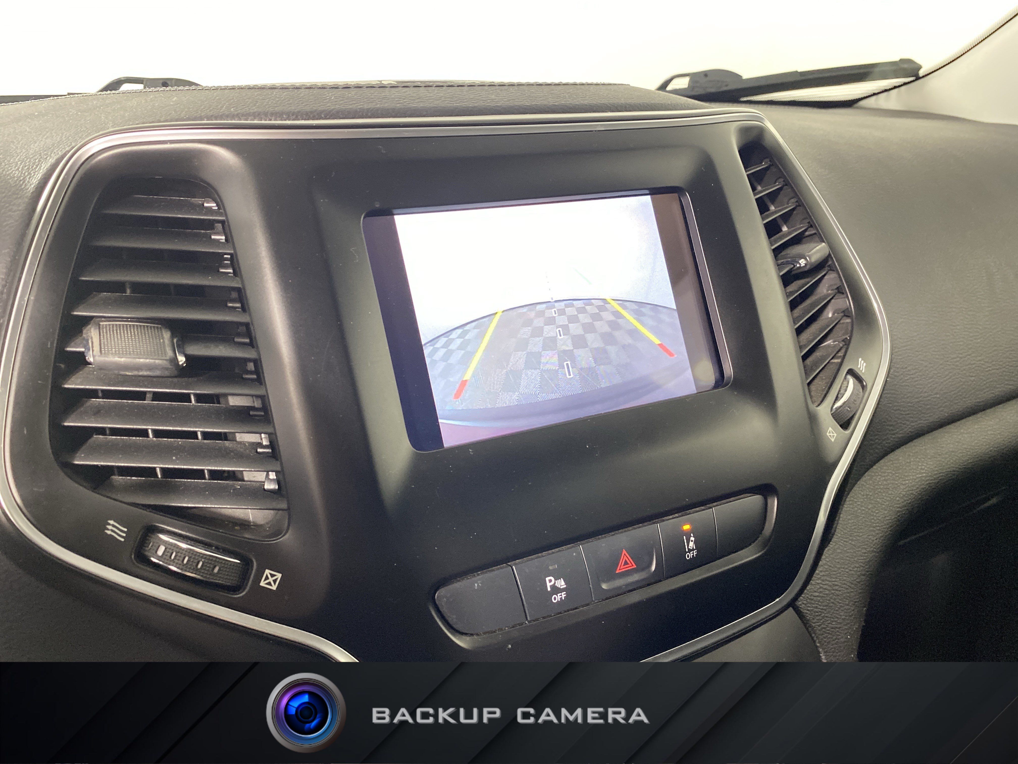 Used 2021 Jeep Cherokee Latitude Lux AWD/4WD image 4