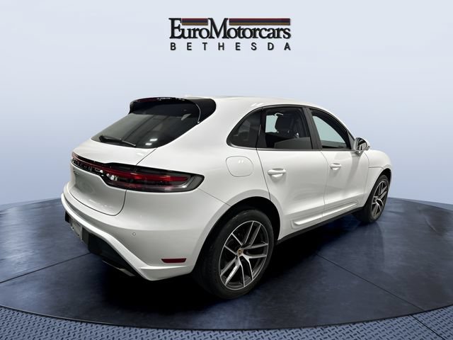 Used 2024 Porsche Macan AWD/4WD image 5