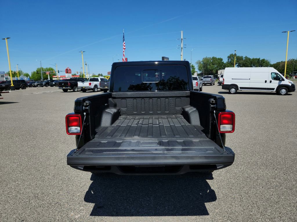 Used 2024 Jeep Gladiator Sport AWD/4WD image 33