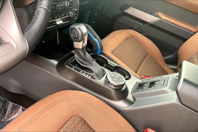 Used 2023 Ford Bronco Outer Banks AWD/4WD image 16