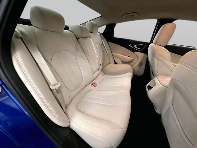 Used 2015 Chrysler 200 Limited FWD image 27