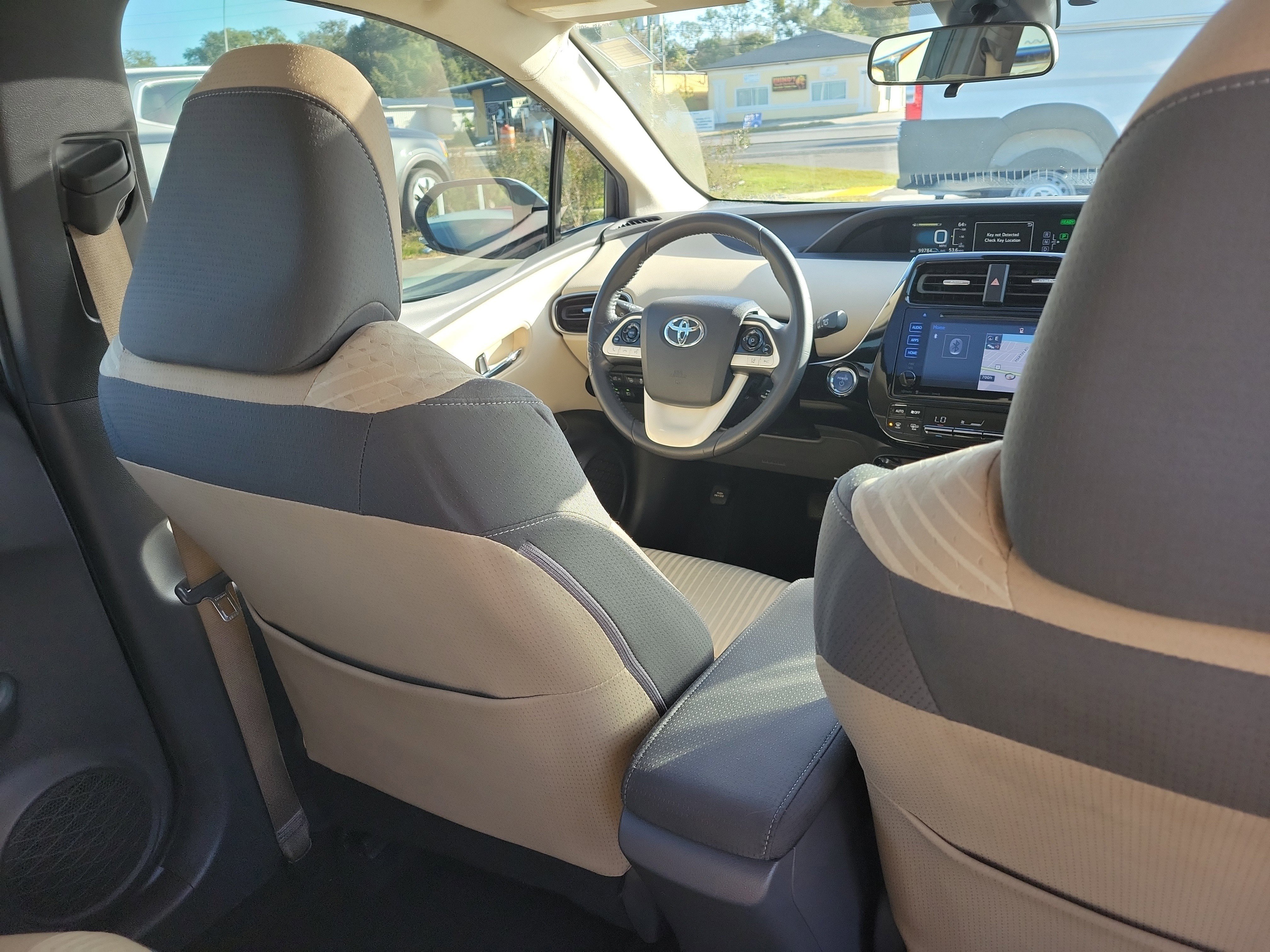 Used 2018 Toyota Prius Four image 13