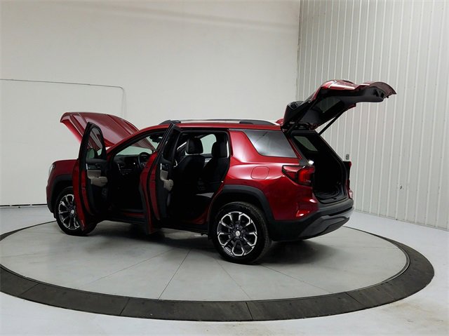 Used 2026 GMC Terrain Elevation w/ Elevation Premium Package image 13