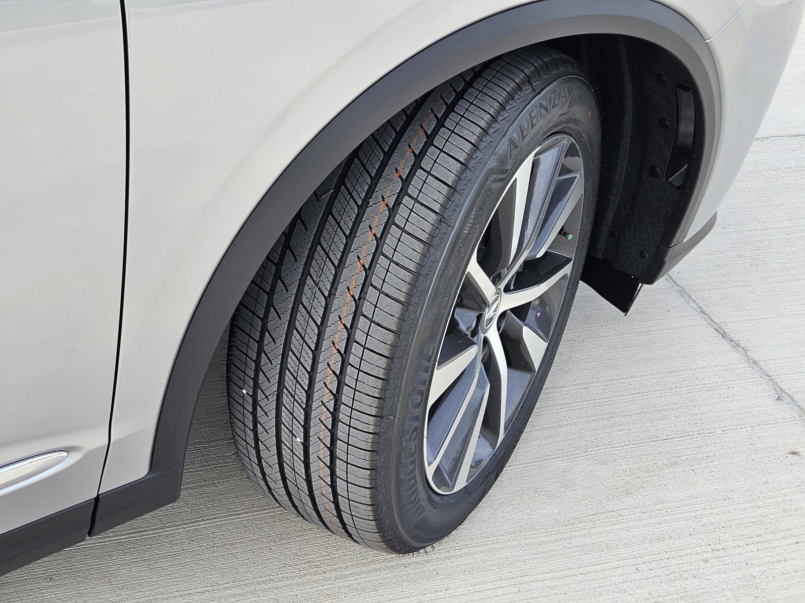 New 2026 Acura MDX w/ Technology Package FWD image 6