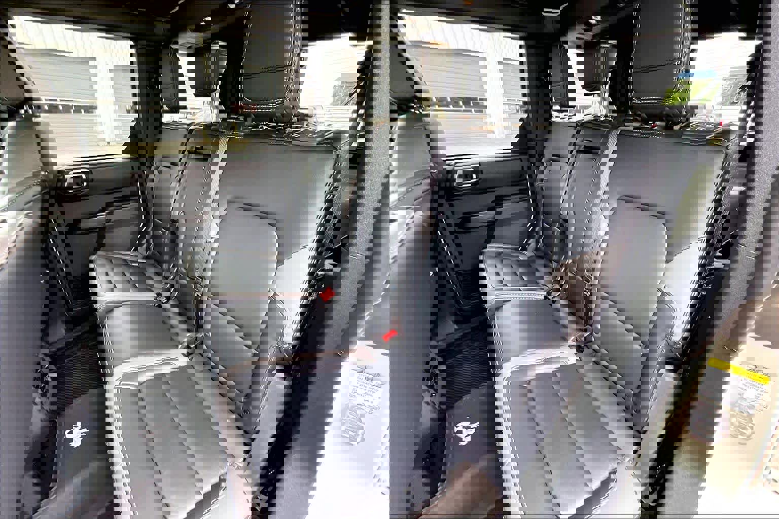 Certified 2025 Ford Bronco Outer Banks w/ Black Appearance Package image 21