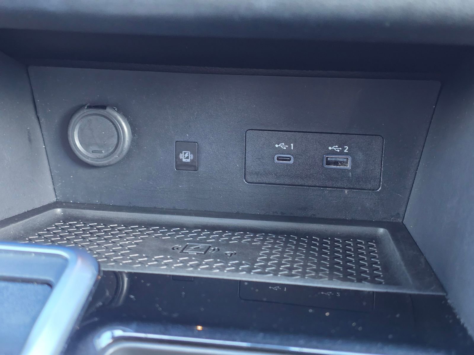 Used 2025 Nissan Pathfinder SL AWD/4WD image 31