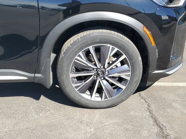 New 2026 INFINITI QX60 Luxe w/ Family Package image 9