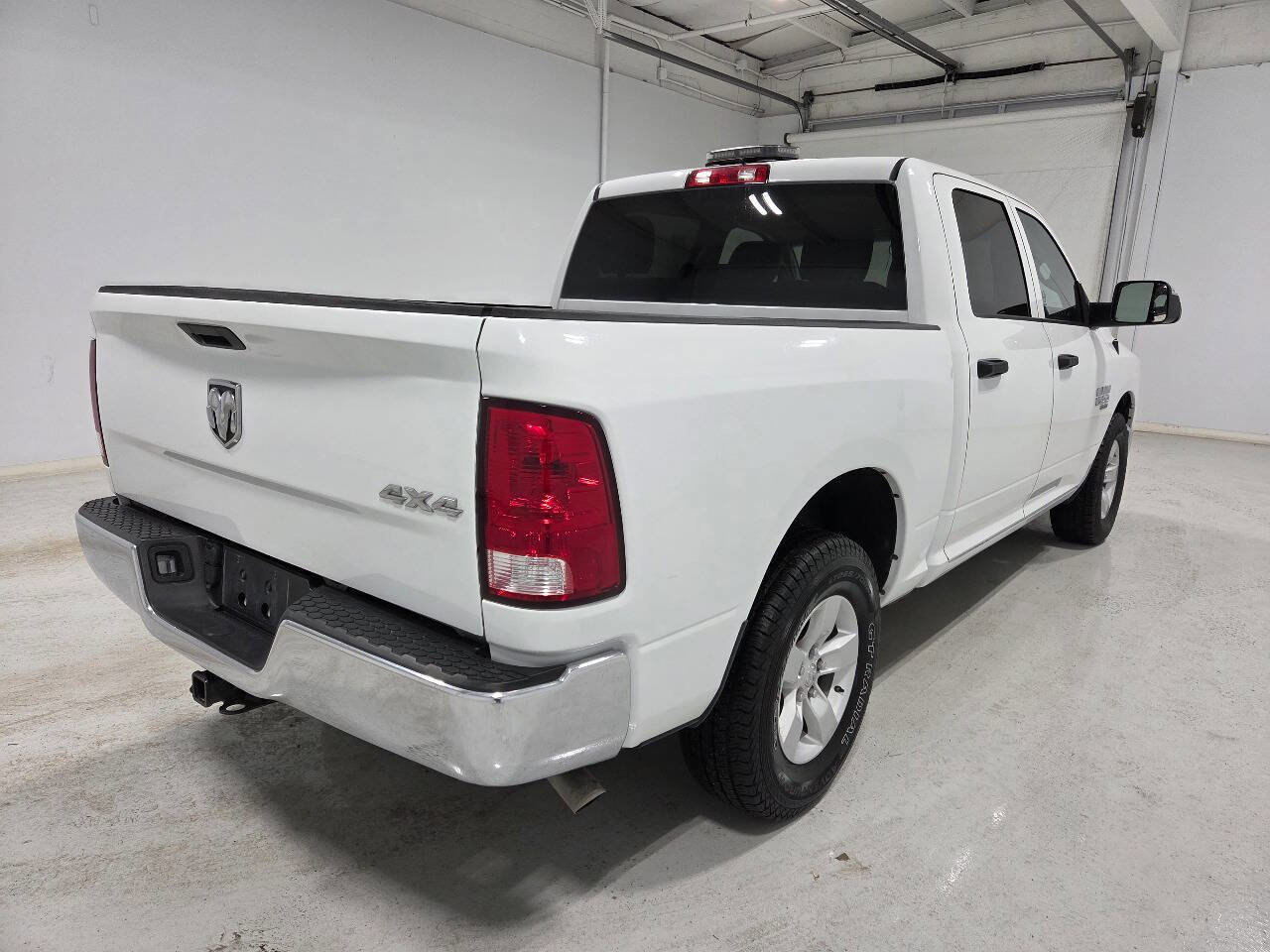 Used 2022 RAM 1500 Tradesman w/ Chrome Appearance Group image 8