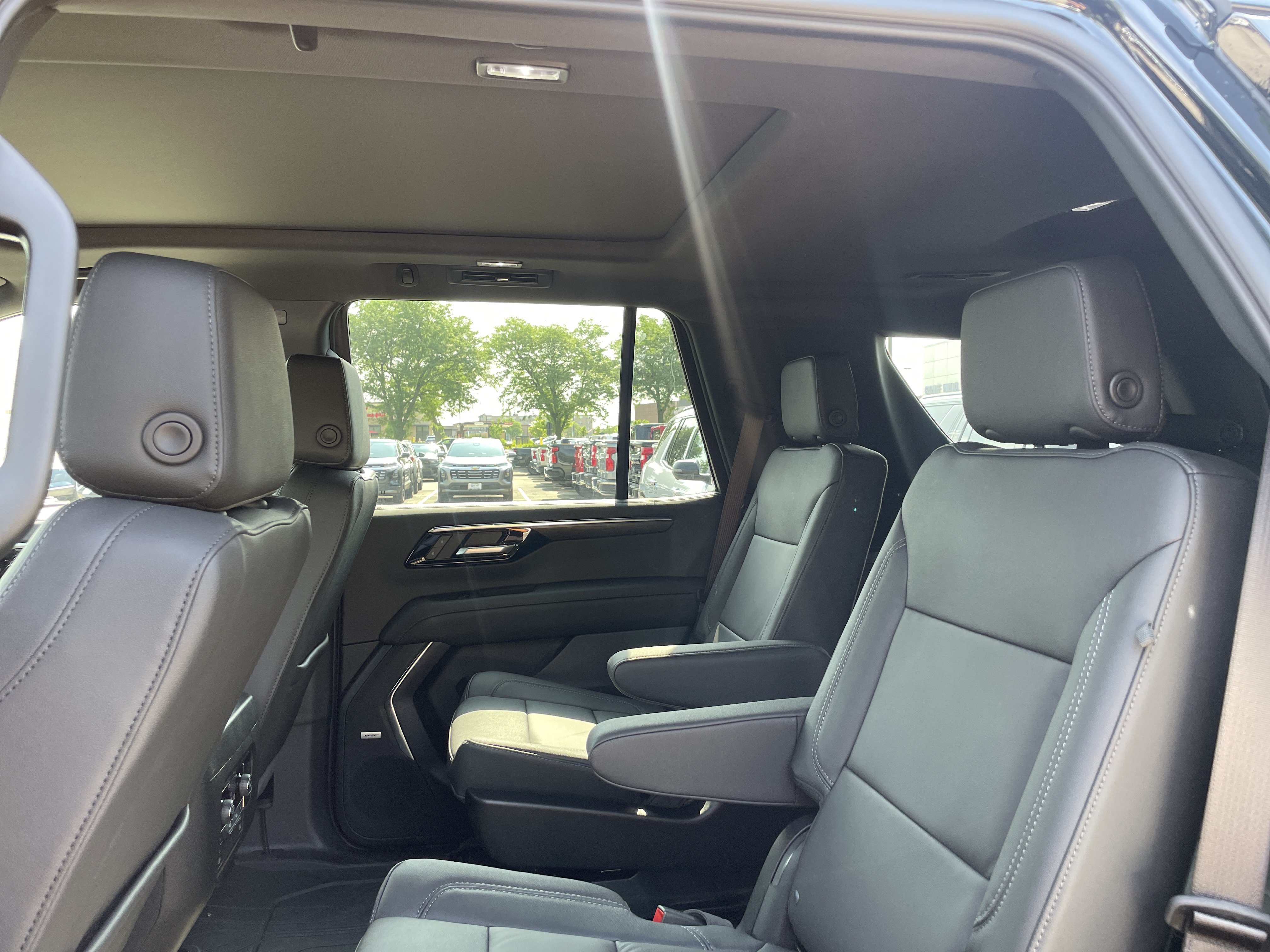 New 2026 Chevrolet Tahoe Z71 w/ Comfort Package AWD/4WD image 26