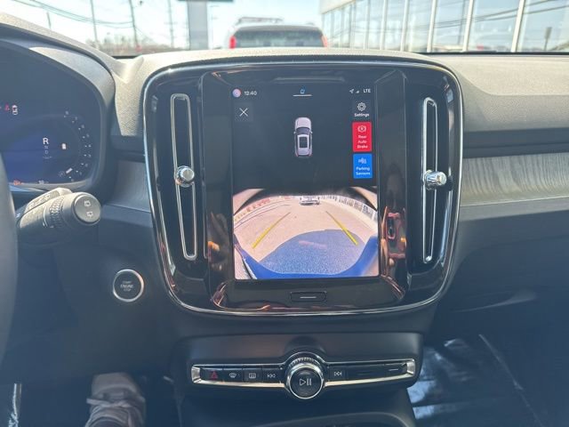 Certified 2025 Volvo XC40 B5 Core image 25