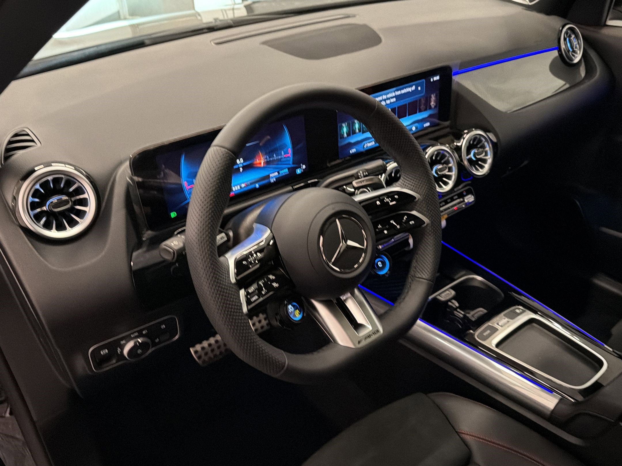 New 2026 Mercedes-Benz GLA 35 AMG 4MATIC image 4