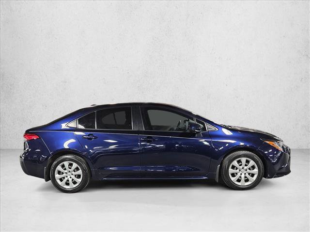 Used 2021 Toyota Corolla LE image 4