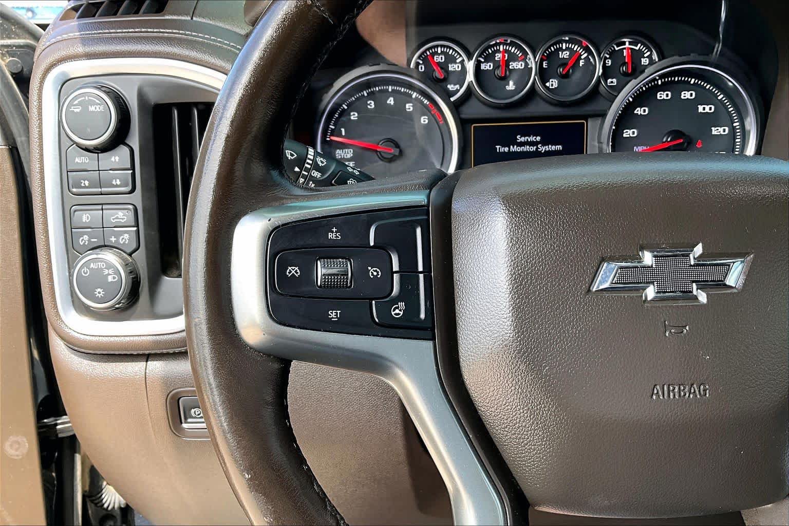 Used 2021 Chevrolet Silverado 1500 LT Trail Boss w/ Convenience Package II AWD/4WD image 23