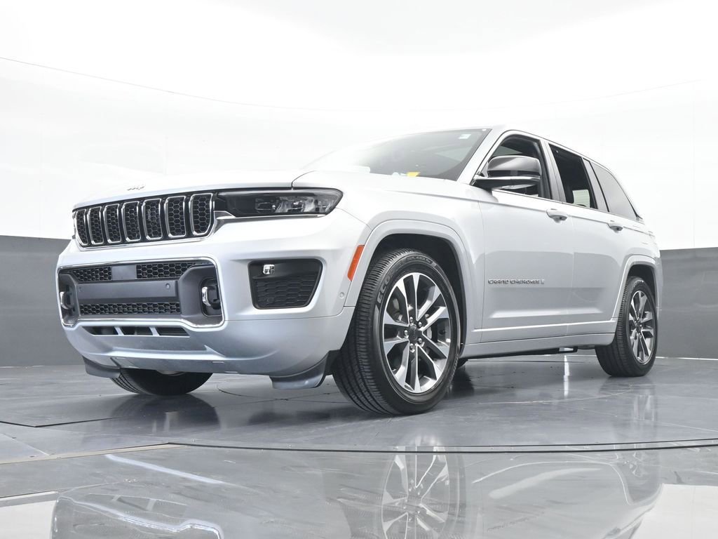 Used 2024 Jeep Grand Cherokee Overland w/ Luxury Tech Group IV image 63
