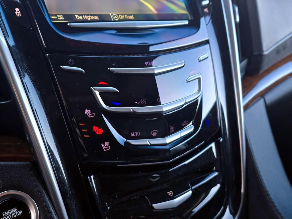 Used 2019 Cadillac Escalade ESV Luxury image 15