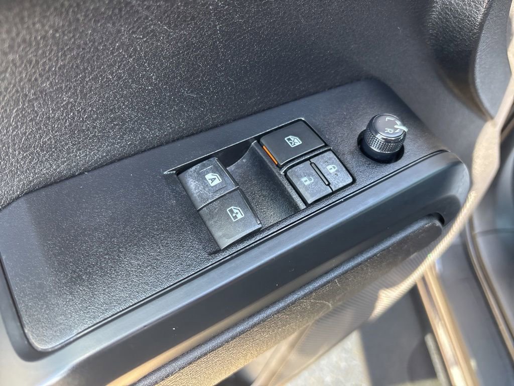Used 2022 Toyota Tacoma SR w/ SX Package AWD/4WD image 15