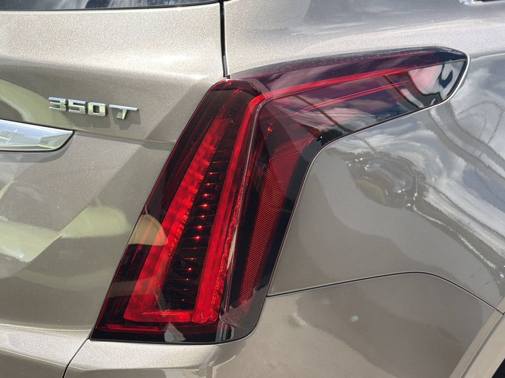 Certified 2023 Cadillac XT5 Luxury FWD image 11