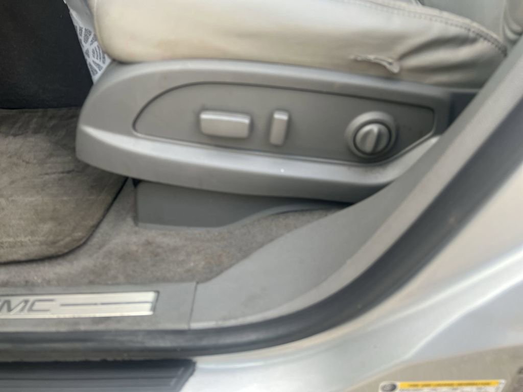 Used 2017 GMC Acadia Limited SLT image 13