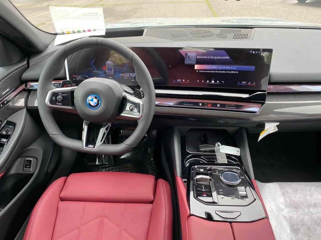 New 2027 BMW 550e xDrive AWD/4WD image 9