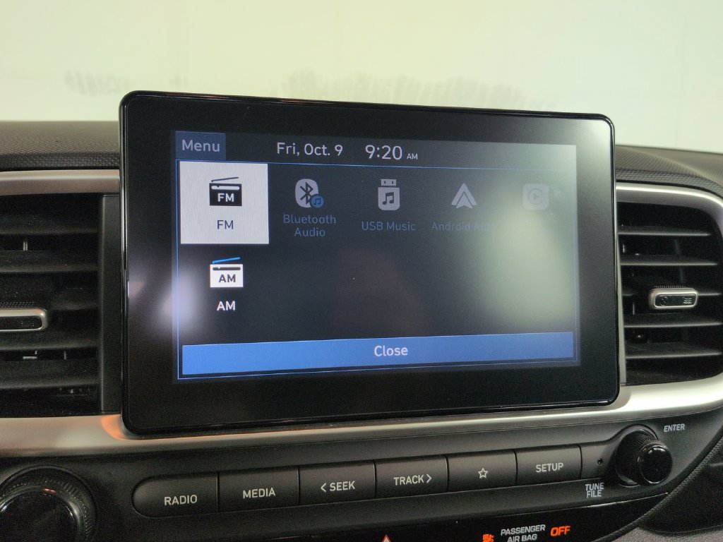 Used 2024 Hyundai Venue SEL FWD image 32