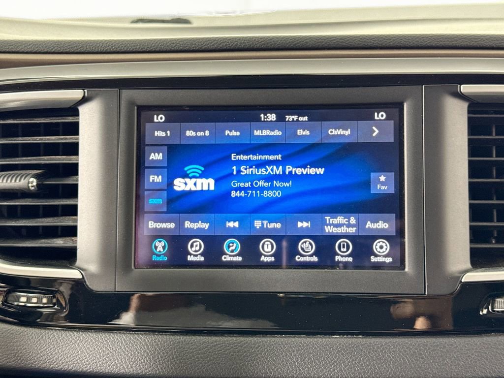 Used 2018 Chrysler Pacifica Touring-L FWD image 14