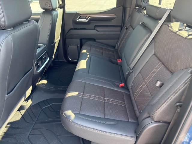 Used 2024 Chevrolet Silverado 1500 High Country w/ High Country Premium Package AWD/4WD image 22