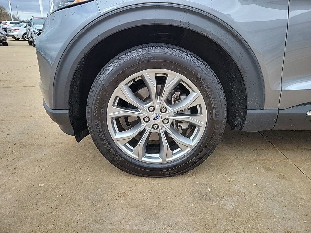 Used 2023 Ford Explorer XLT w/ Equipment Group 202A image 16