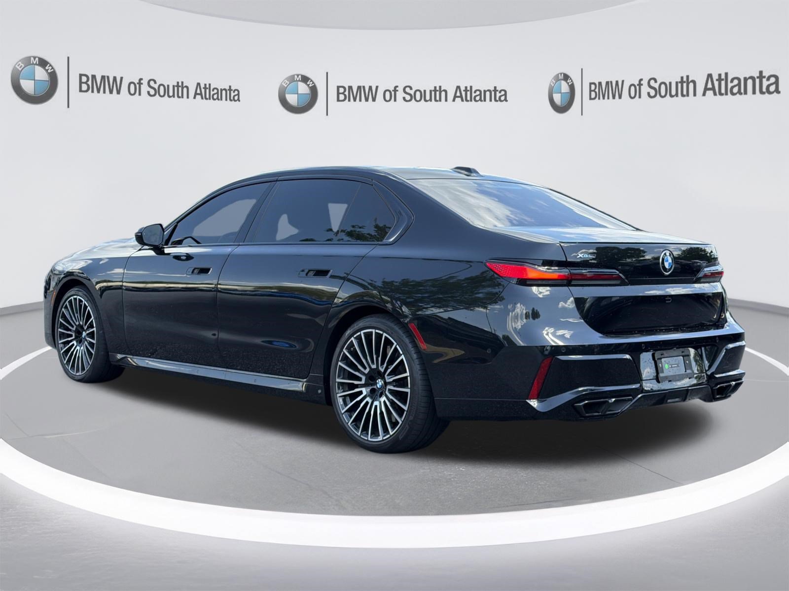 Certified 2026 BMW 760i xDrive AWD/4WD image 25