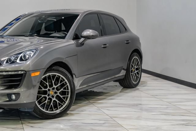 Used 2018 Porsche Macan Sport Edition AWD/4WD image 8