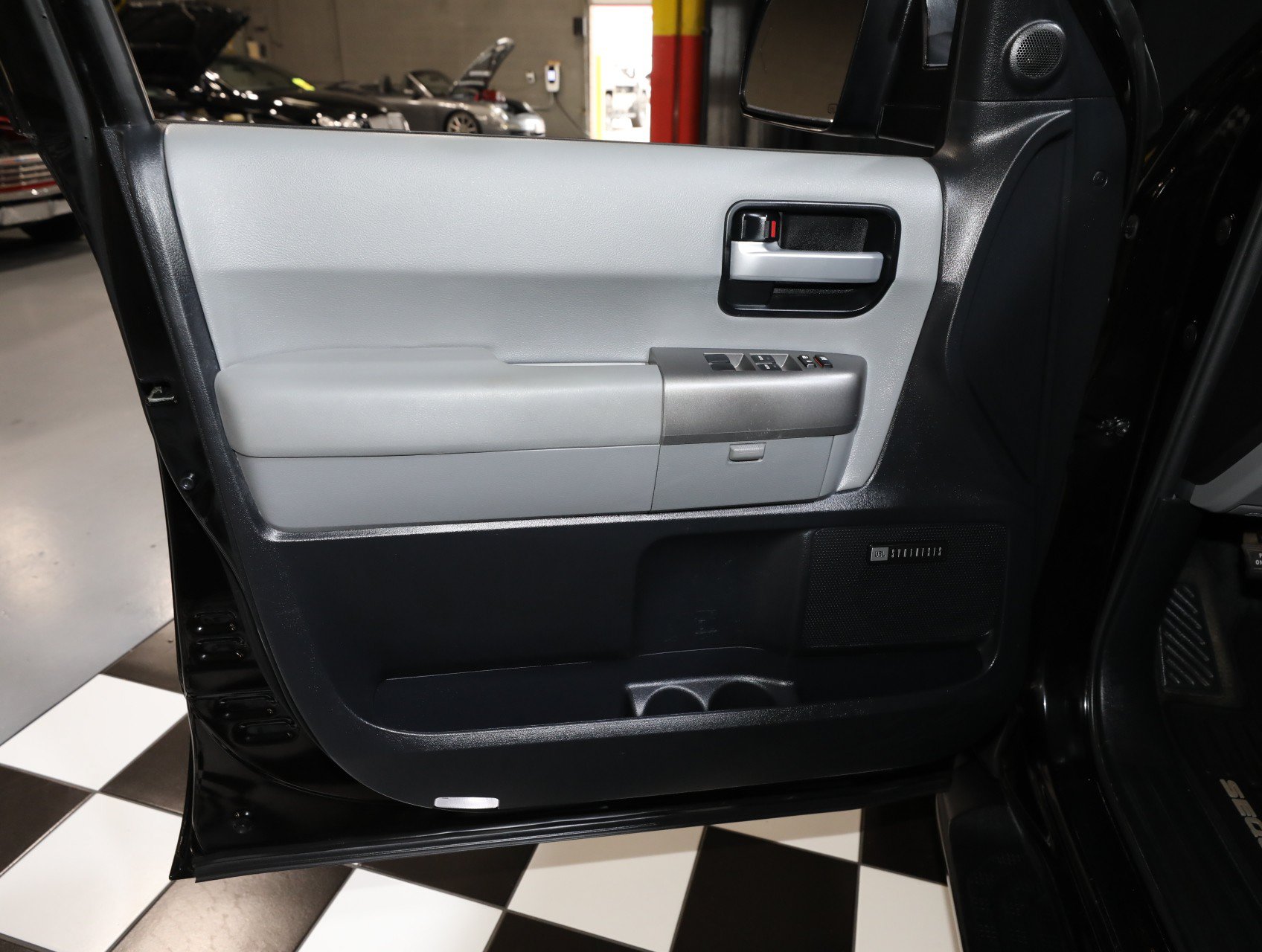 Used 2016 Toyota Sequoia Limited AWD/4WD image 53