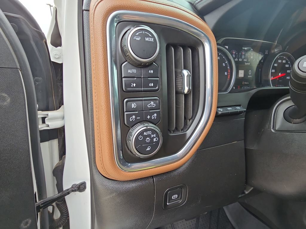 Used 2022 Chevrolet Silverado 1500 High Country w/ Technology Package image 26
