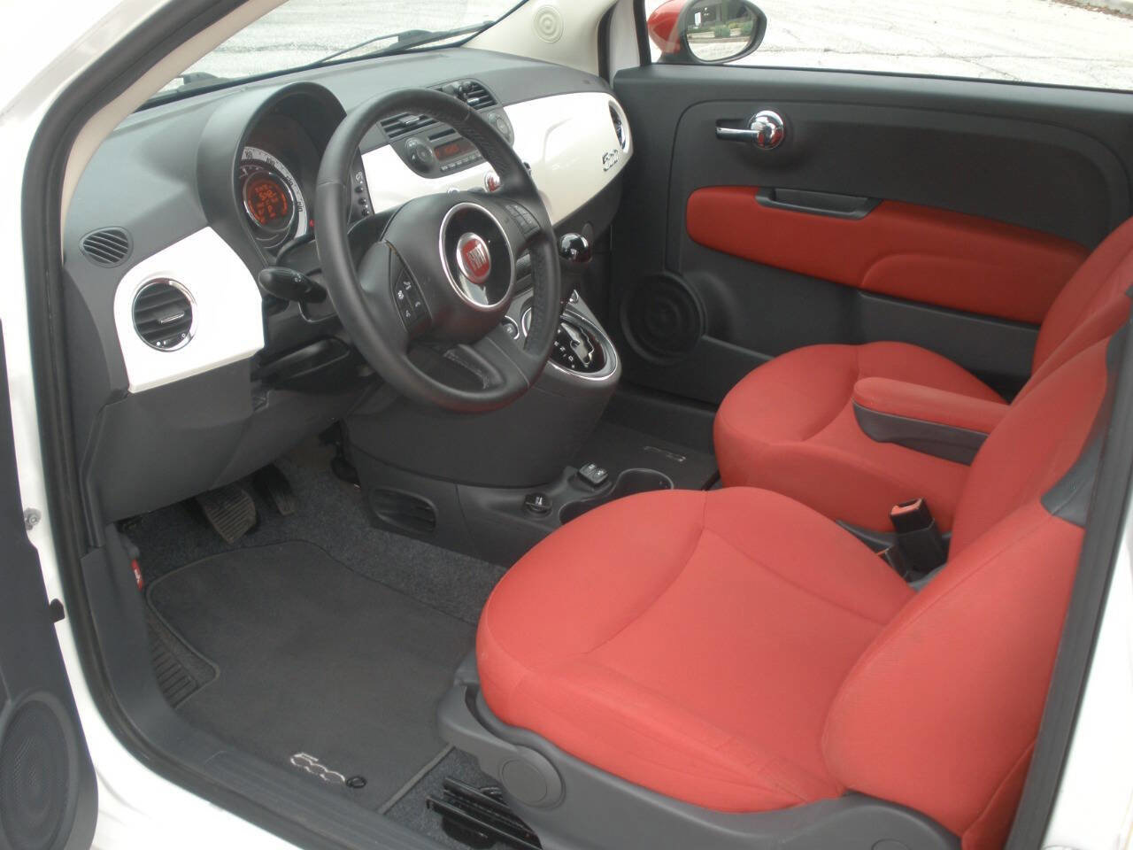 Used 2015 FIAT 500 Pop image 24