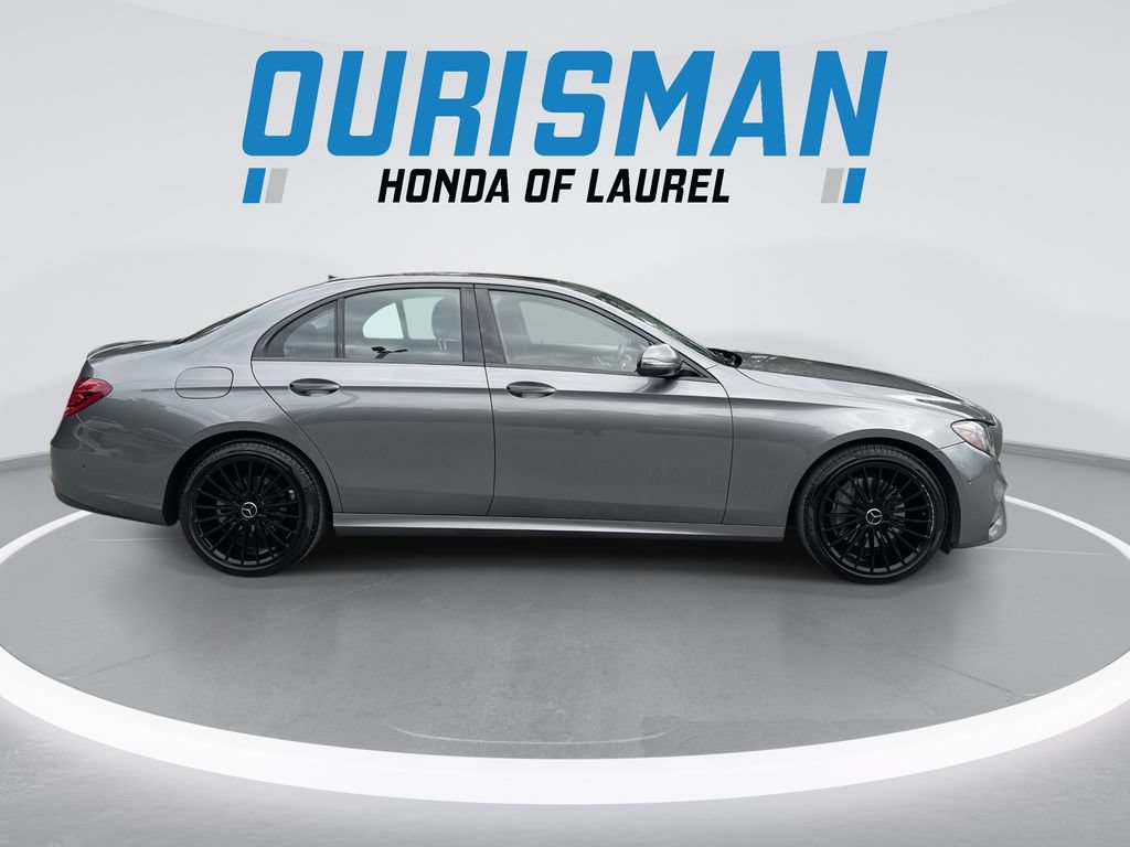 Used 2017 Mercedes-Benz E 300 4MATIC image 9