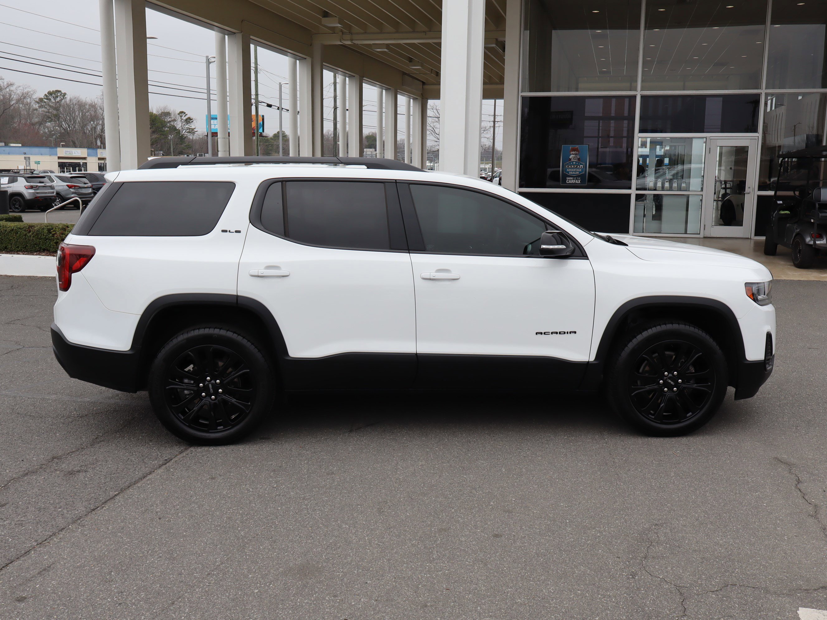 Certified 2023 GMC Acadia SLE w/ Driver Convenience Package image 11