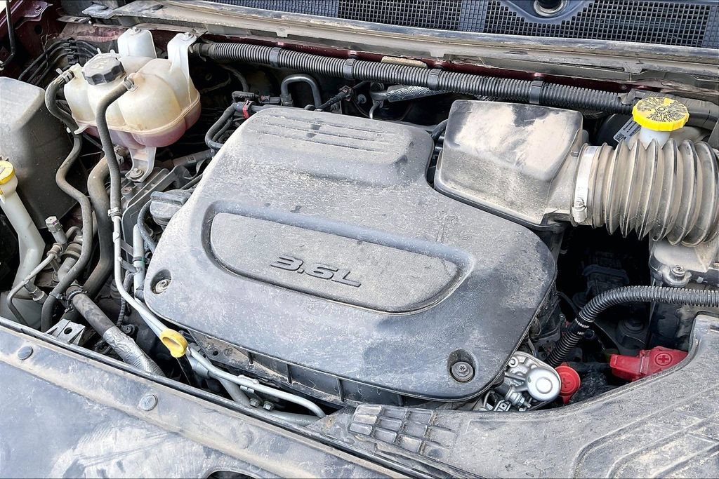 Used 2023 Chrysler Pacifica Touring-L FWD image 32