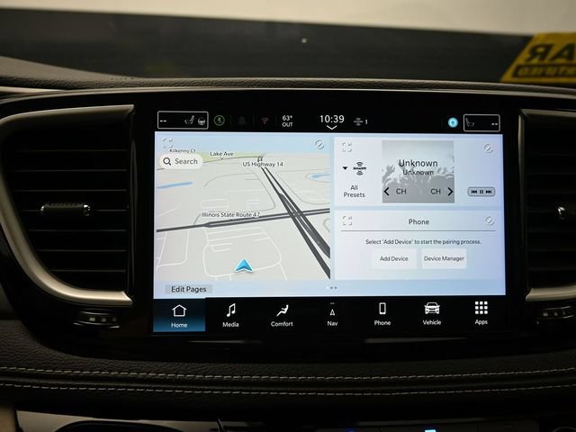 Used 2024 Chrysler Pacifica Limited FWD image 23