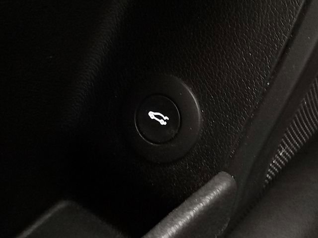 Used 2018 Cadillac XTS Luxury image 27