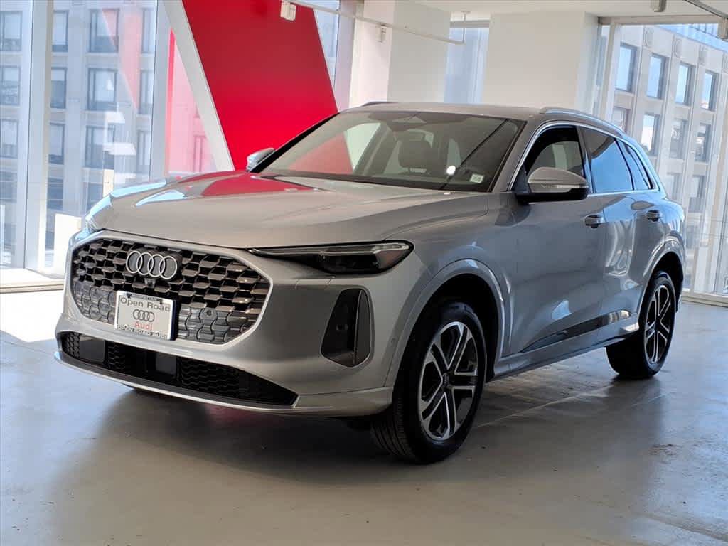 Used 2025 Audi Q5 Premium Plus w/ Premium Plus image 1